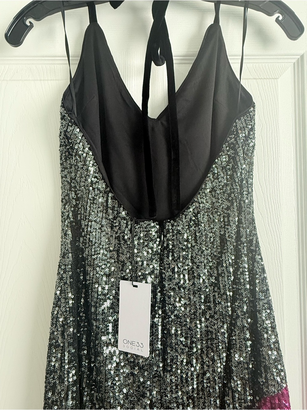 One33 Social Silver Sequin Dress - Size 4 - Picture 5 of 7